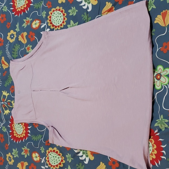 3/$15 Gaiam tank top - Picture 2 of 4